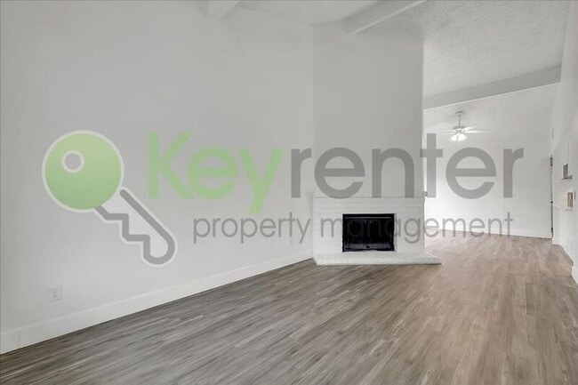 Foto del edificio - 7331 Florinda Way