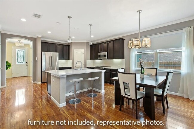 Building Photo - 2777 Santa Ana Ln