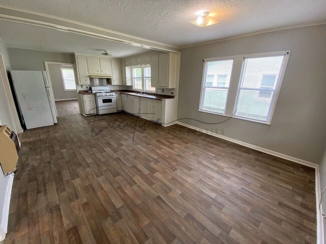 Building Photo - Affordable 2BR Home with 1.5 Baths – $795/...
