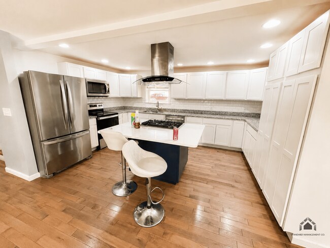 Foto del edificio - Spacious Updated 4BR/3BA Home | Garage, W/D, Pet-Friendly – $2,500.00
