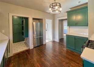 Building Photo - 1808 N Robinson Ave