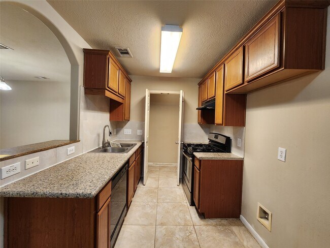 Foto del edificio - 11111 Valley Kings Dr