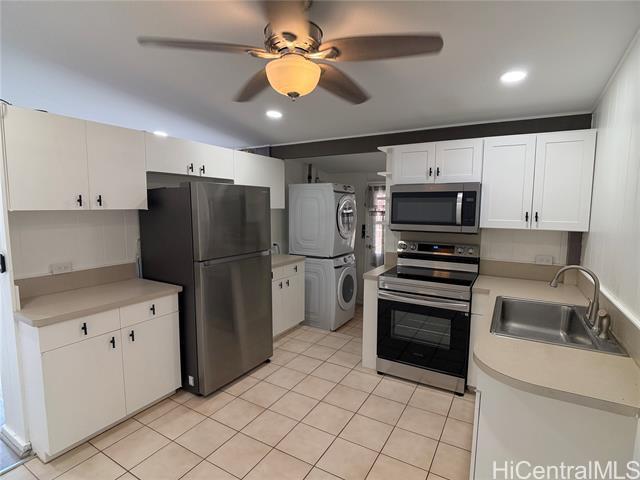 Building Photo - 91-1058-1058 Hanaloa St