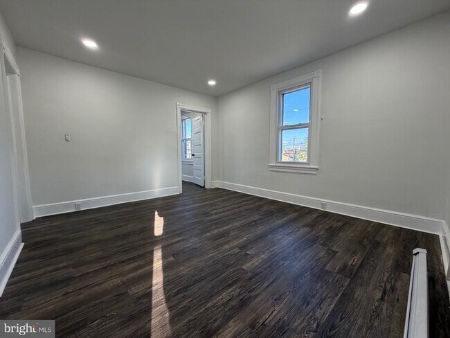 Foto del edificio - 517 Bentley Ave