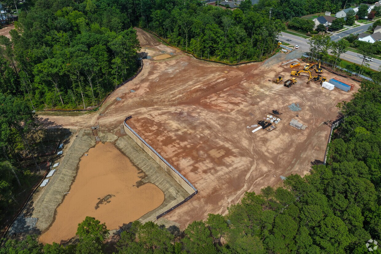 Aerial Photo - Pointe Grand Parkwood at Durham