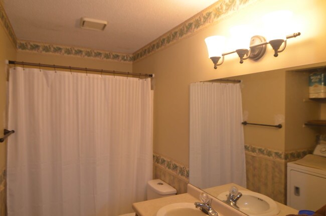 Foto del edificio - 1552 8 1/2 St SE