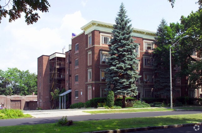 Building Photo - 208-212 Pearl St