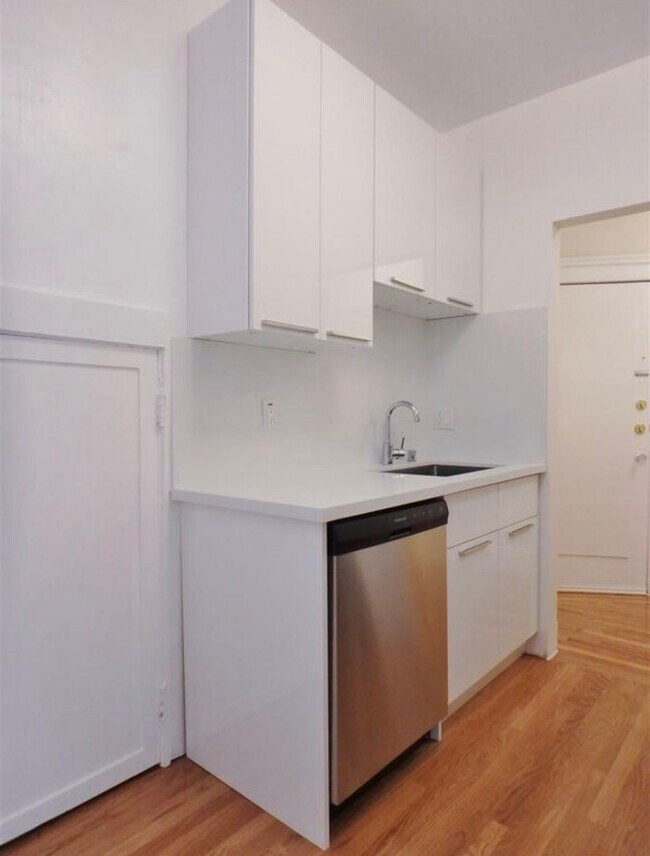 Foto del edificio - 636 33rd Ave