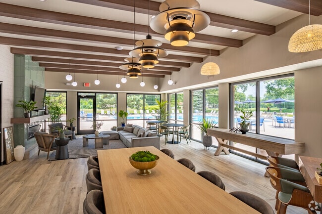 Clubhouse - Stonebridge of Arlington Heights