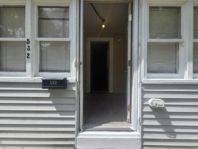 Foto del edificio - 532 Cedar St