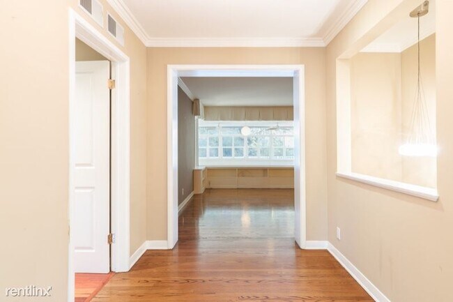 Building Photo - 4 br, 4 bath House - 1107 Laguna Rd
