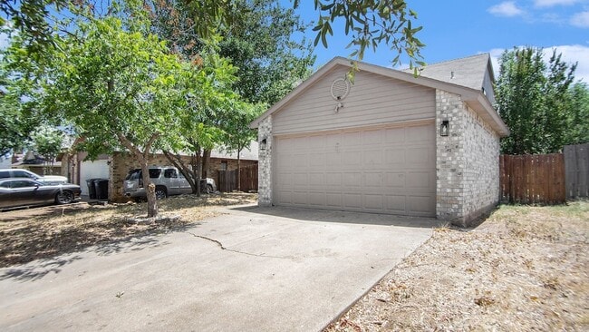 Foto del edificio - 2541 Galemeadow Dr