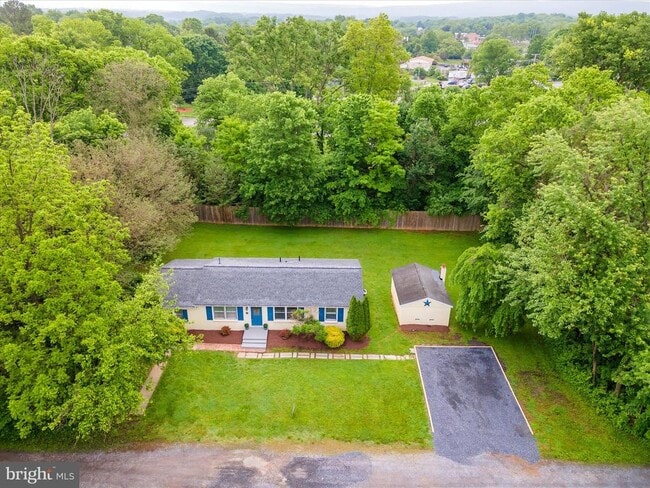 Building Photo - 60 Killdeer Ave
