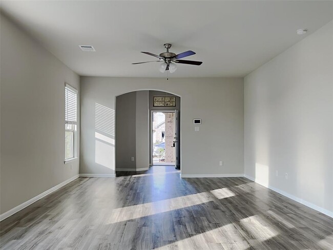 Building Photo - 12902 Silverbank Run Dr