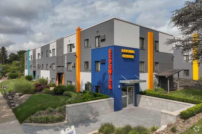 Building Photo - Sedgwick Station
