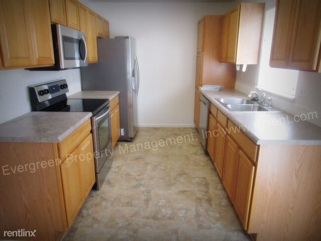Building Photo - 802 Waterglen Dr