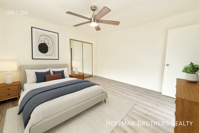 Building Photo - 1432 N Fairfax Ave