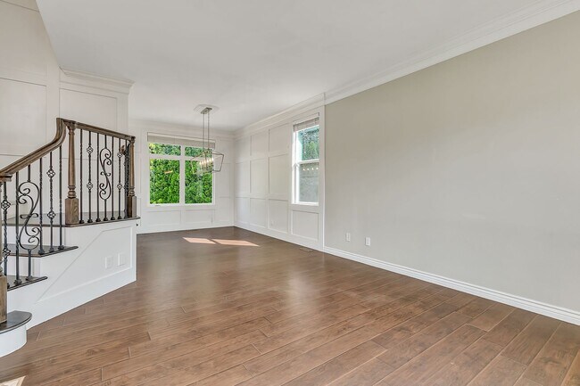 Building Photo - 4 Bedroom home located in Auburn