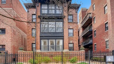 Building Photo - 921 W Agatite Ave