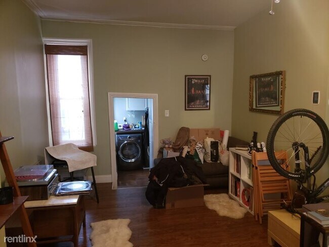 Foto del edificio - 324 N 18th St