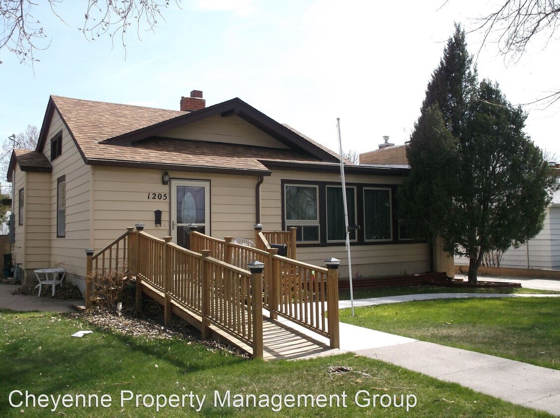 3 br, 2.5 bath House 1205 East 24th Street House for Rent in