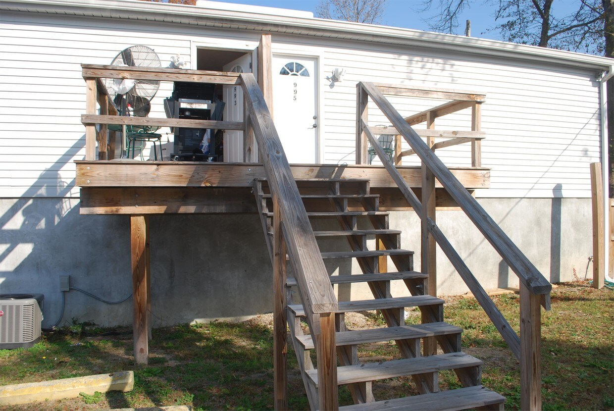 Building Photo - 995 Belvedere Clearwater Rd