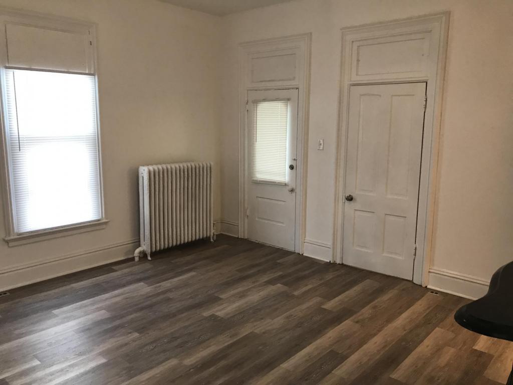 Foto principal - 422 E Market St