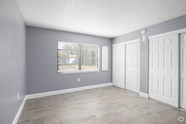 2BR, 2BA - 1,088SF - Primary Bedroom - Lago Vista Apartments