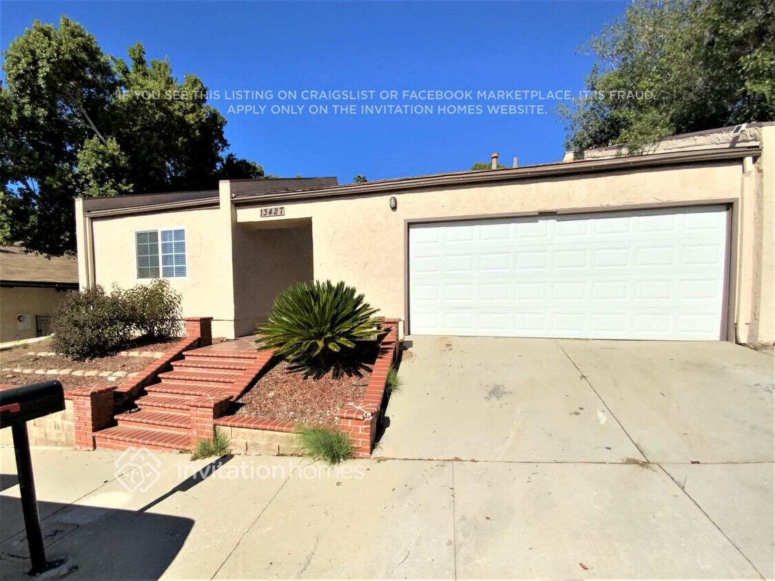 Foto principal - 13427 Almetz St