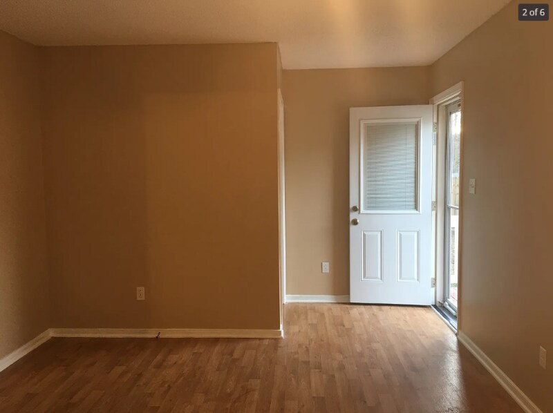 Foto del edificio - 4004 Mariposa Dr