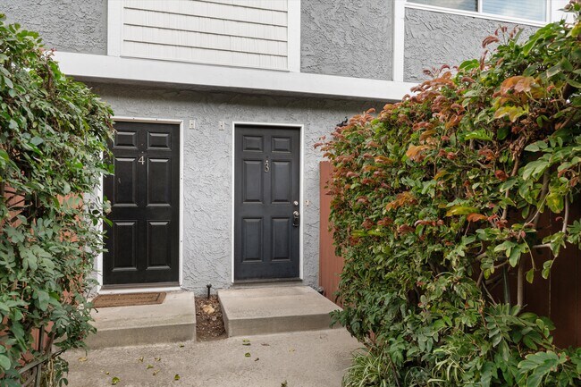 Building Photo - 1806 Spreckels Ln