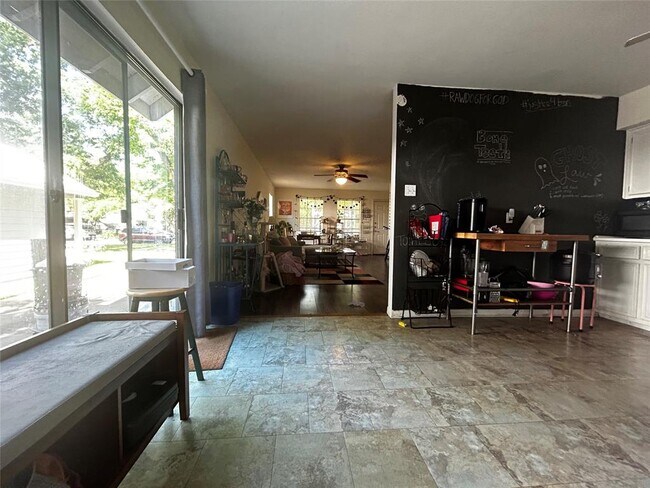 Foto del edificio - 4511 Avenue B