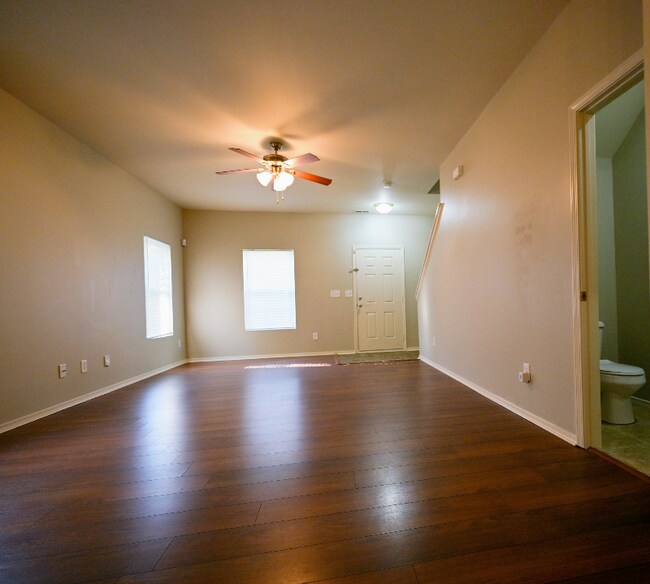 Foto del edificio - 8930 Chalkstone Rd