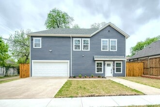 Building Photo - North Oak Cliff home 2 miles from Bishop Arts District
