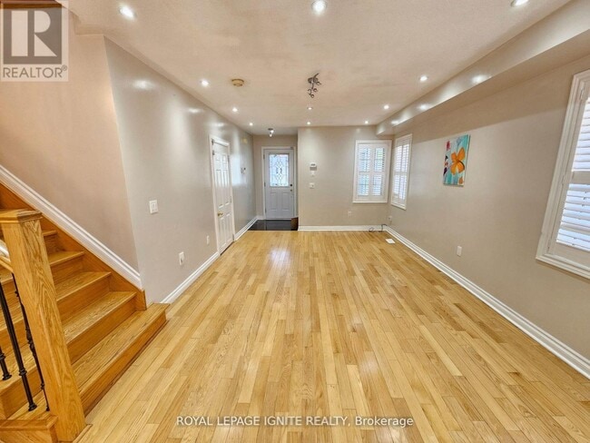 Building Photo - 6 Trevino Crescent