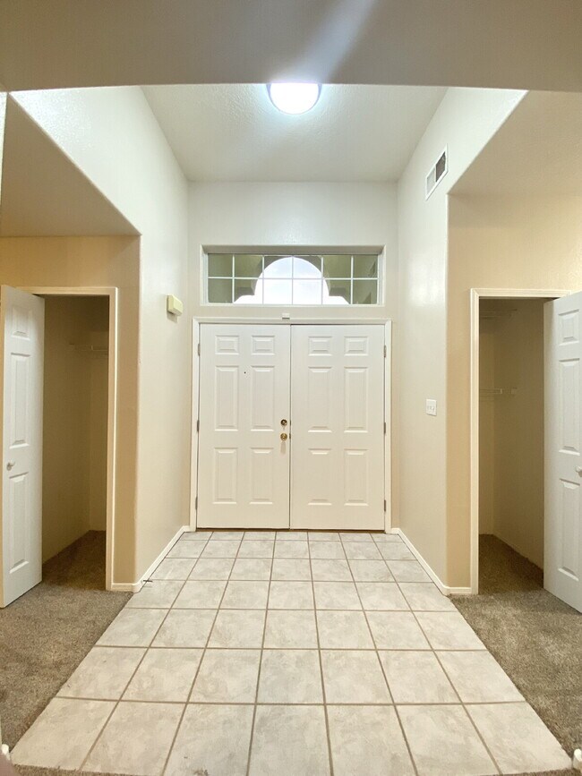 Foto del edificio - COMING SOON - Enchanted Hills - 4BR/2Bath