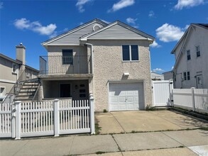 Building Photo - 521 E Broadway