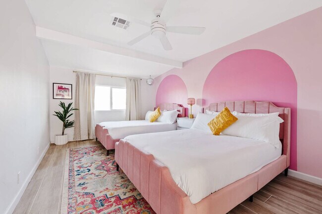 Foto del edificio - 7840 E Belleview St