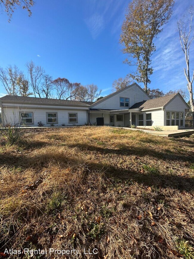 Foto del edificio - 5 br, 3 bath House - 400 Harrogate Springs Rd
