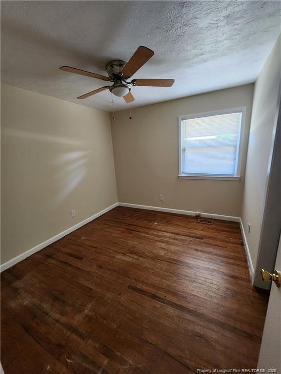 Foto del edificio - 5205 Mawood Ave