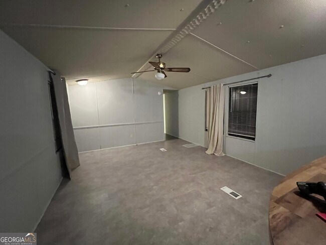 Foto del edificio - 2830 Greensboro Rd