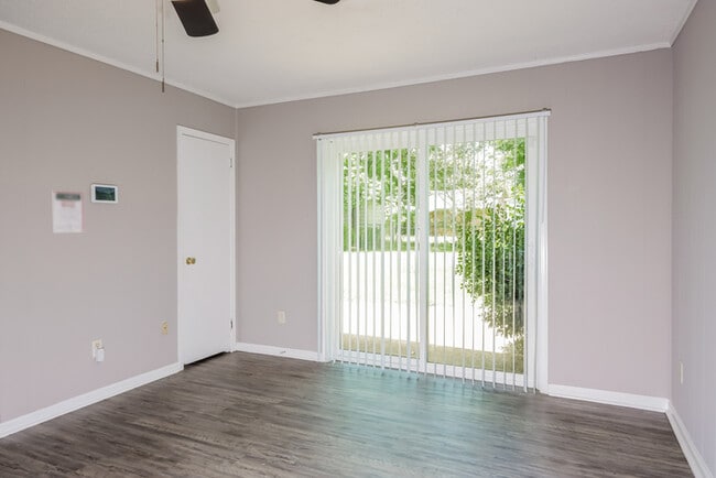 Building Photo - 353 Kroy Dr