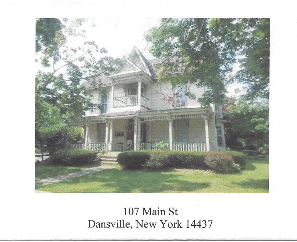 Primary Photo - 107 Main St