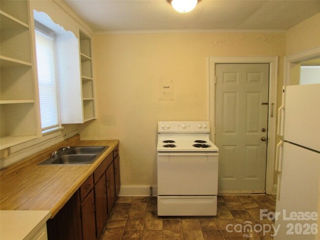 Building Photo - 216 Harrill St