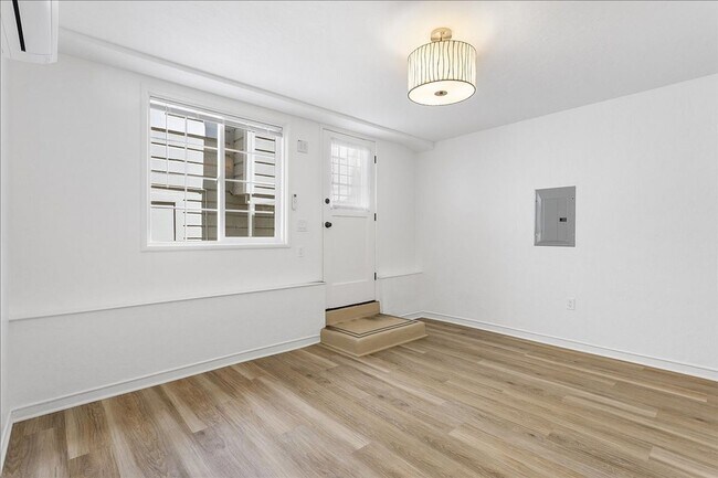 Foto del edificio - 1443 Stanton St