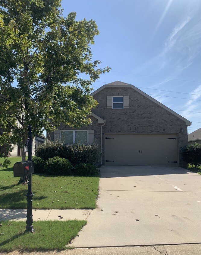 Primary Photo - 4616 Rosser Loop Dr