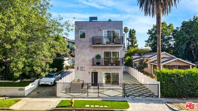 Building Photo - 10826 1/4 Hesby St