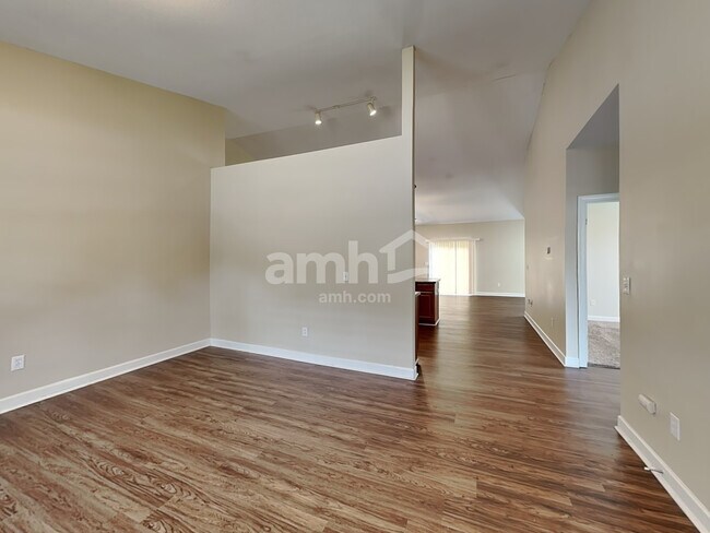 Foto del edificio - 16 Greenbranch Way