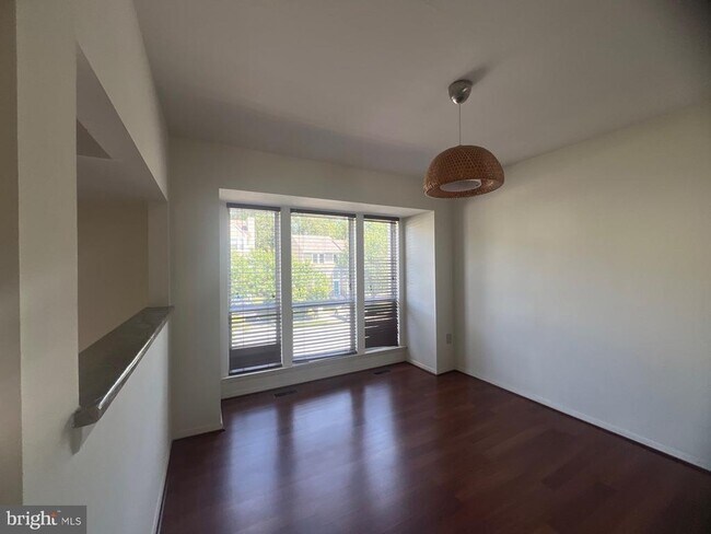 Foto del edificio - 7712 Chatfield Ln