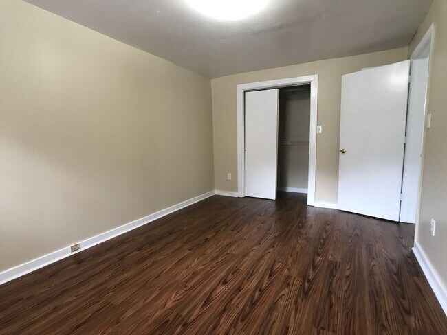 Foto del edificio - 1122 1/2 E 37th St